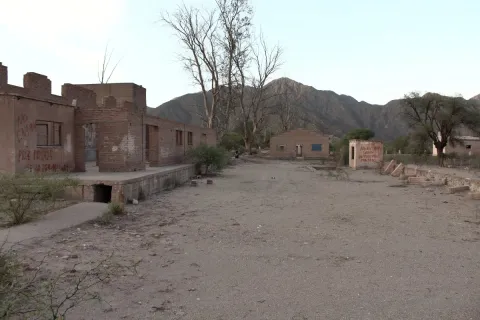 Calle interna de la bodega Pisetta
