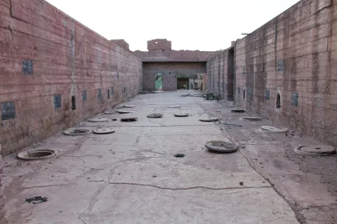 Piletas de vino de la bodega Pisetta